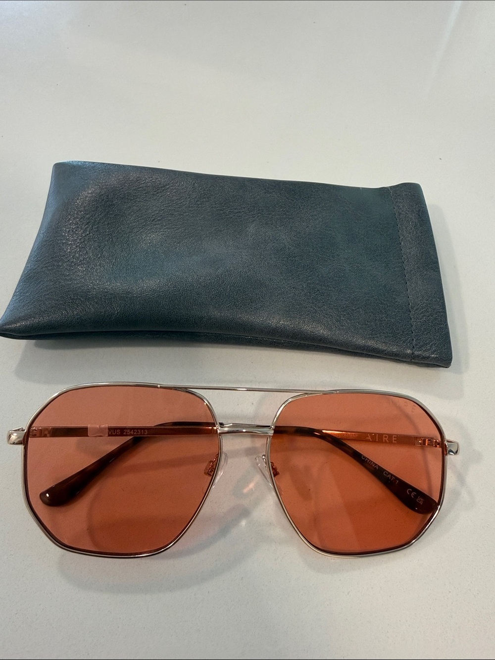 Aire Women’s Sunglasses (Pink Hue)